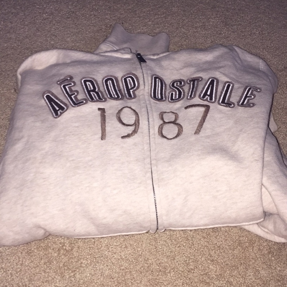 sweatshirt
